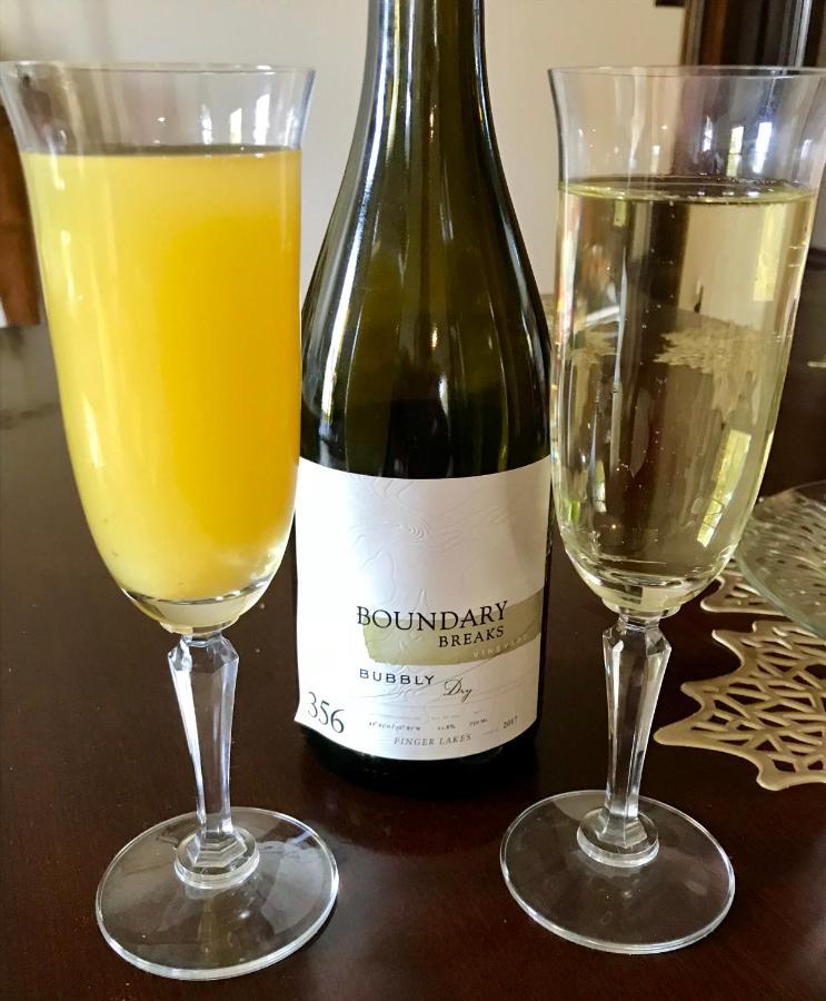 Tillinghast Manor Bed & Brunch Ovid Esterno foto